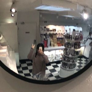 Meet your Posher, Andrea